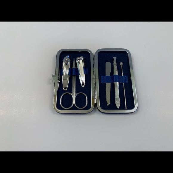 Travel Groom Set- Navy Blue Faux Leather Shell Case - NWT - Picture 4 of 8